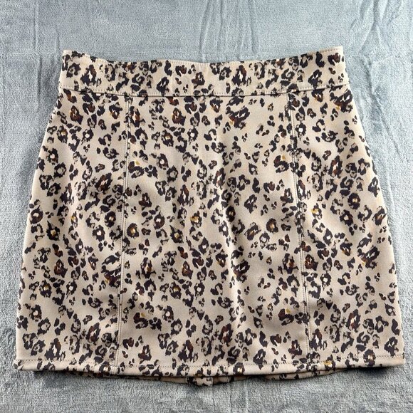 Maurices Skirt Women’s 12 Tan Leopard Print Button Down A-Line Animal Faux Suede - Picture 2 of 8